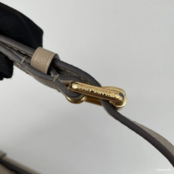 MÉTIS POCHETTE VUITTON LOUIS 0411